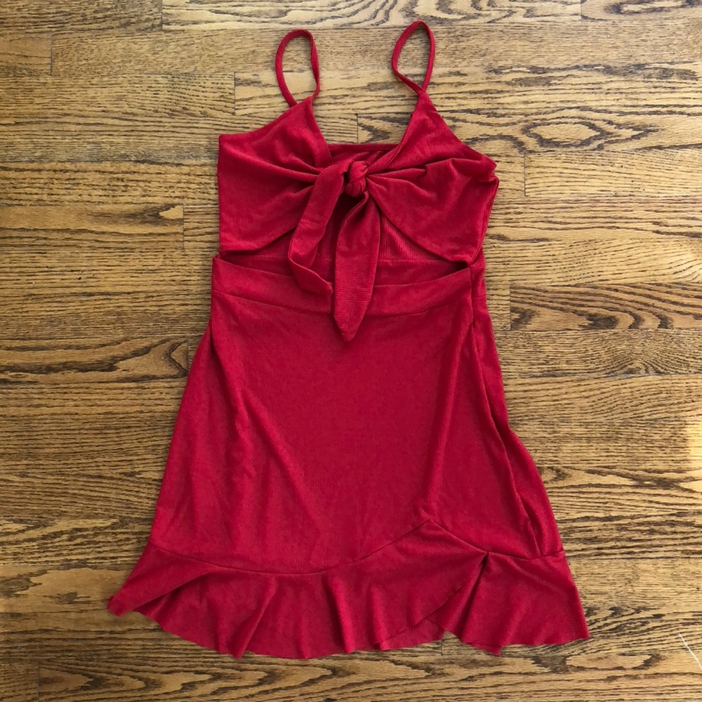 red tie front dress